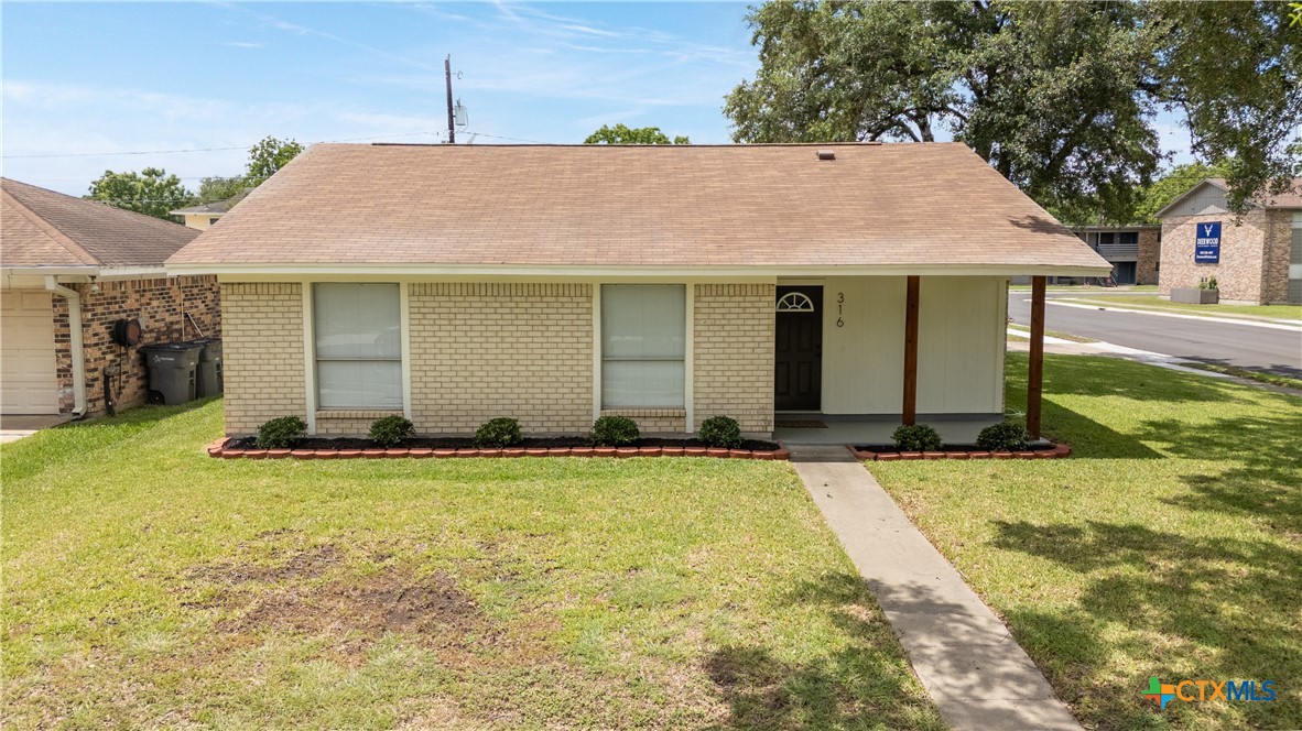 316 Monterrey Drive Property Photo 2
