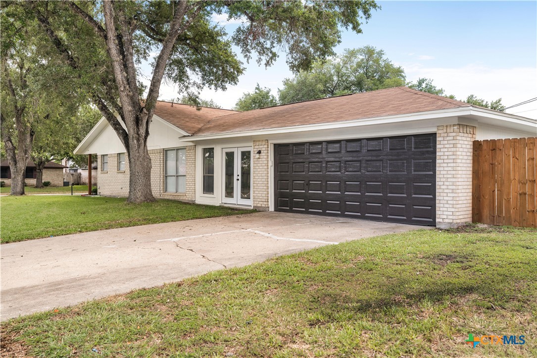 316 Monterrey Drive Property Photo 5