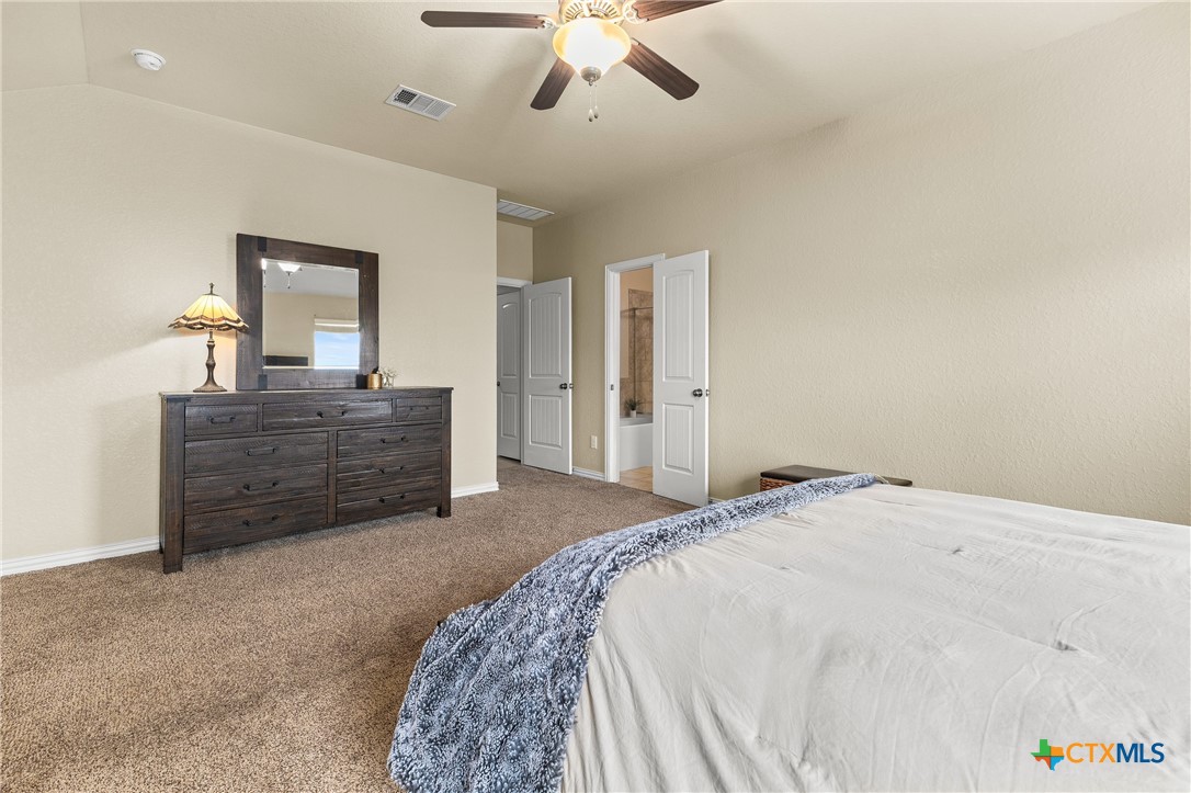 5645 Briar Field Property Photo 13