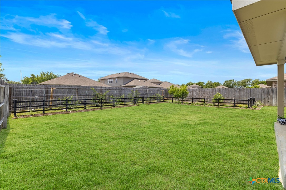 5645 Briar Field Property Photo 18