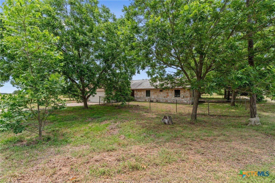 3809 Kelly Lane Property Photo 2