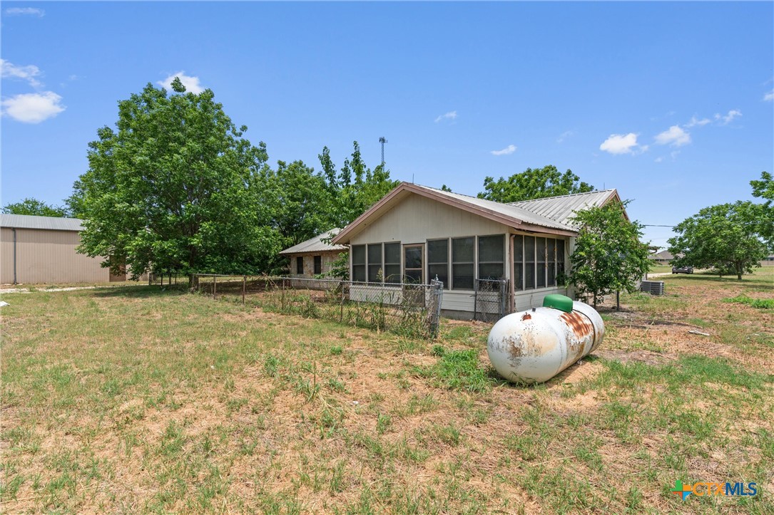 3809 Kelly Lane Property Photo 8