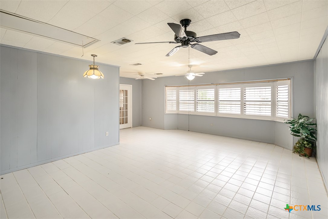1823 Cedarview Drive Property Photo 27
