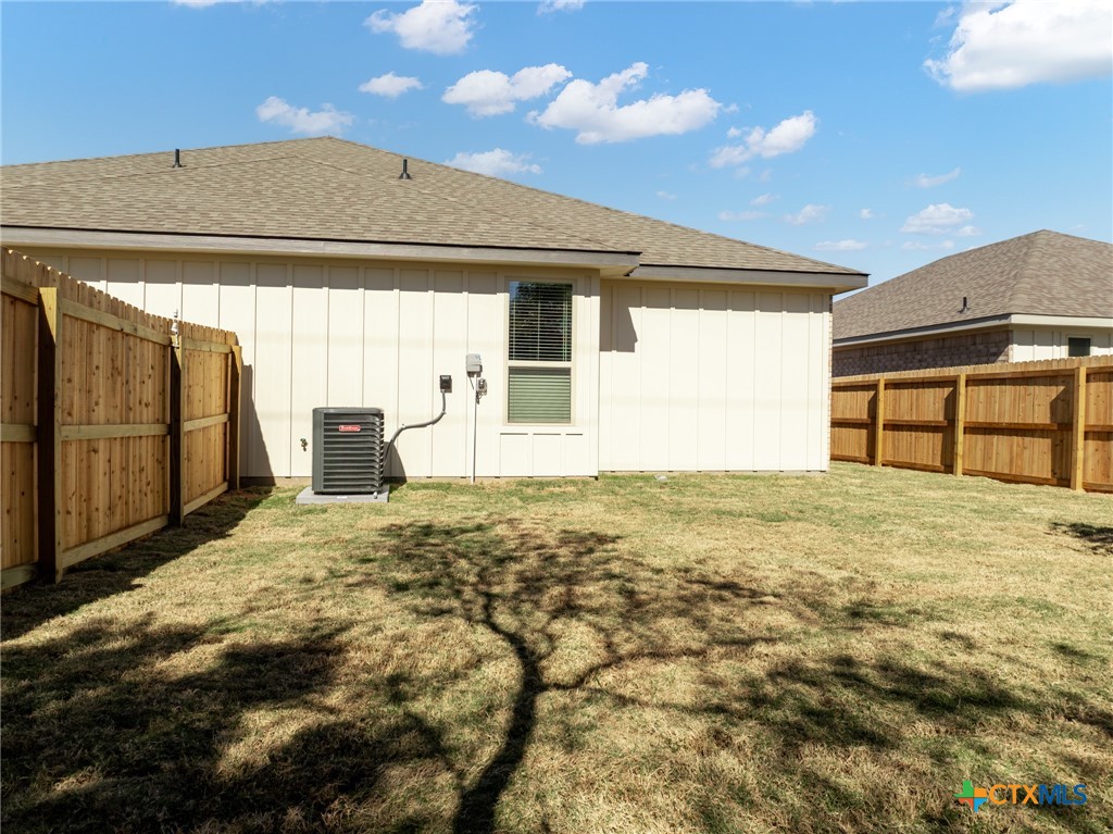 5112 Rose Garden Loop Property Photo 24