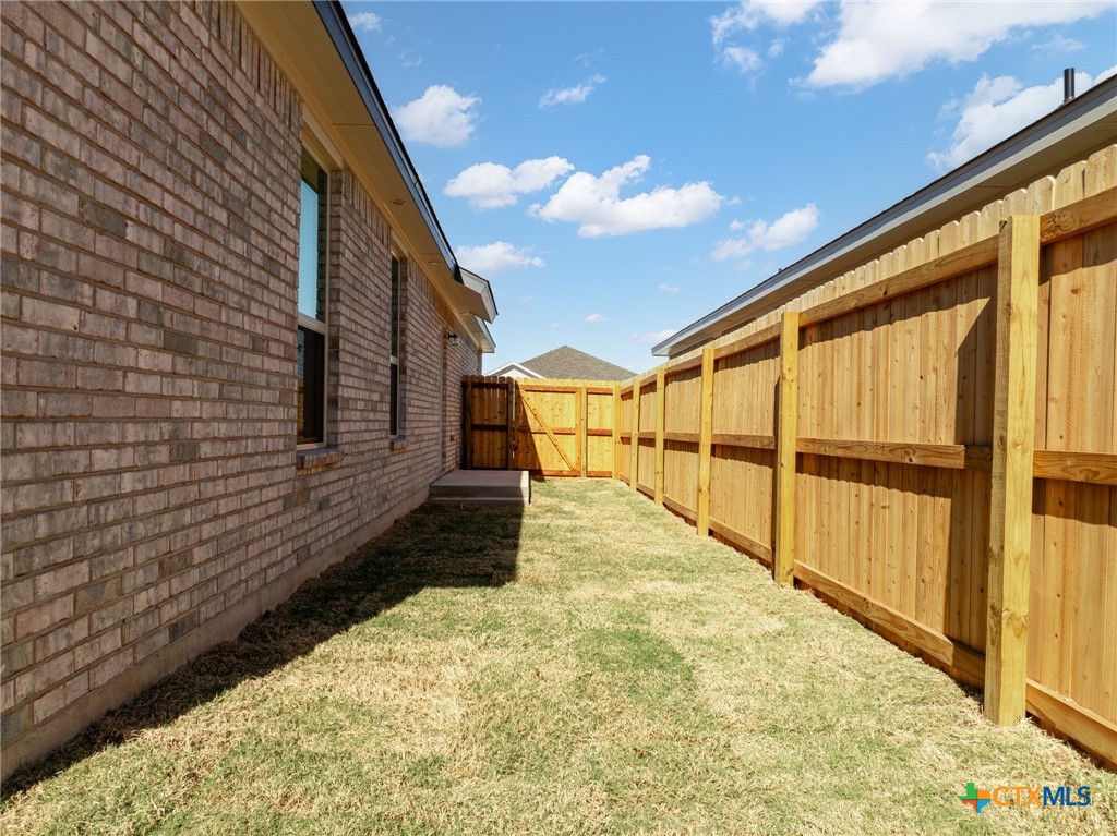 5112 Rose Garden Loop Property Photo 26