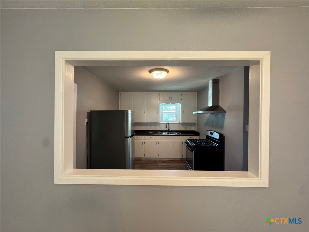 615 Melrose Property Photo 8