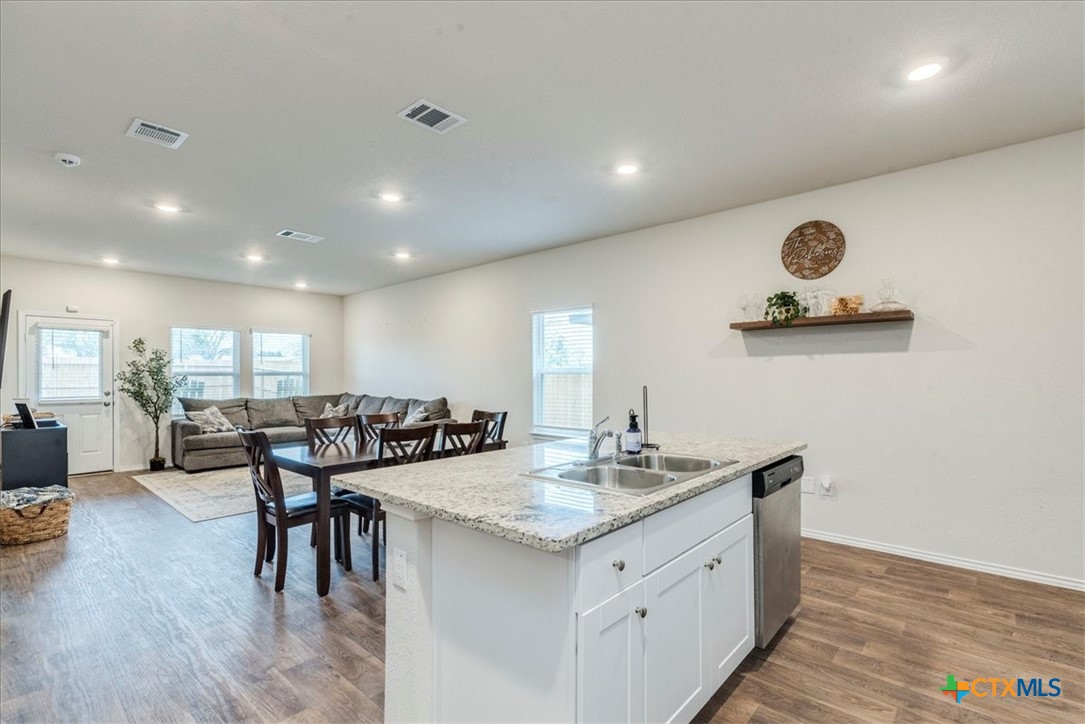 2829 Brogan Creek Property Photo 6