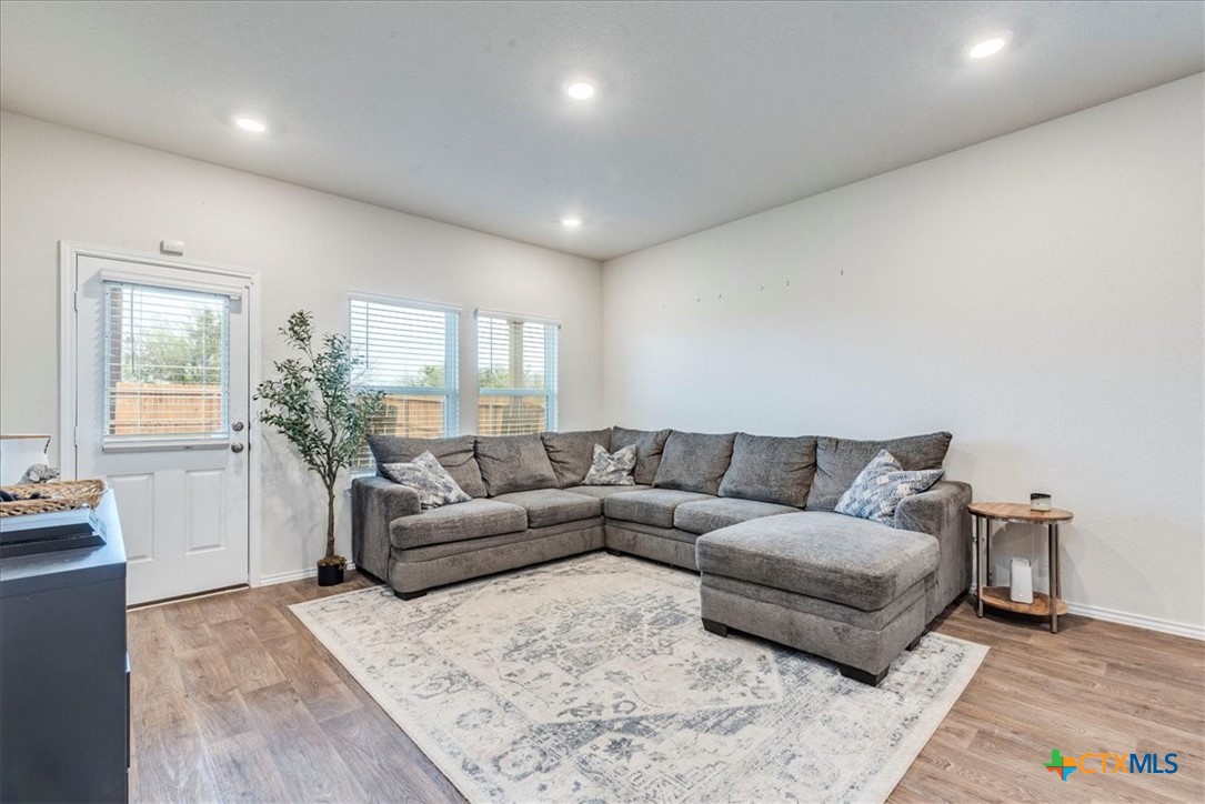 2829 Brogan Creek Property Photo 8