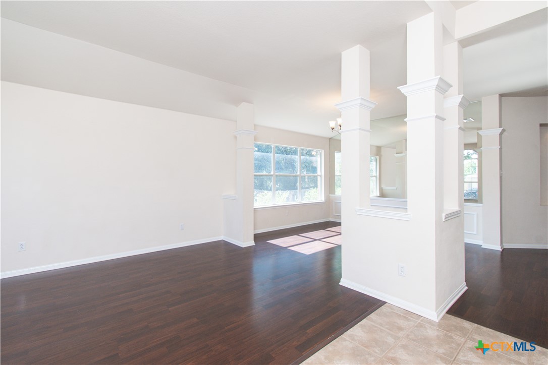 424 Winter Sun Drive Property Photo 2