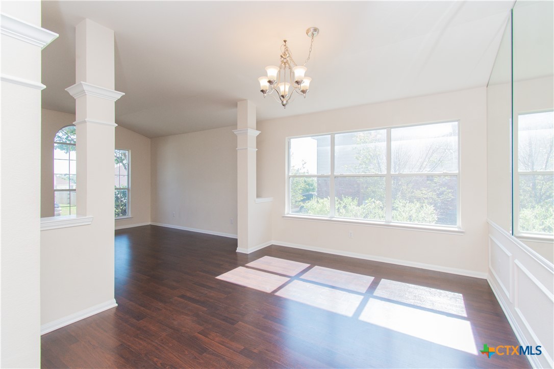 424 Winter Sun Drive Property Photo 4