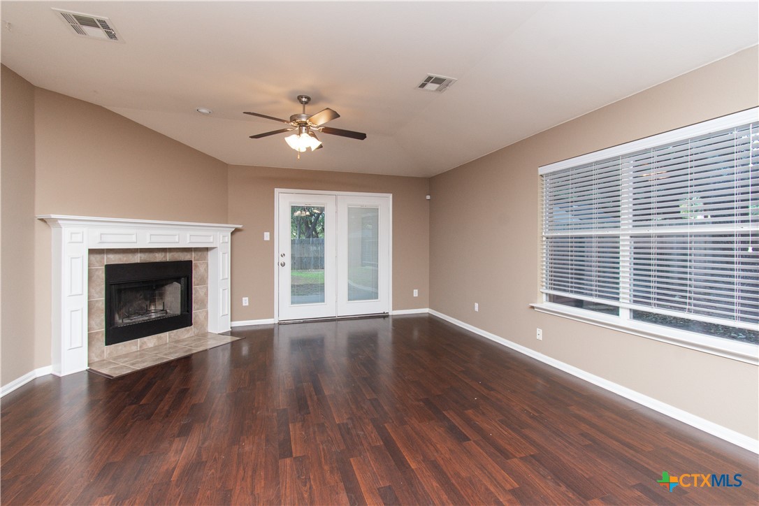 424 Winter Sun Drive Property Photo 5