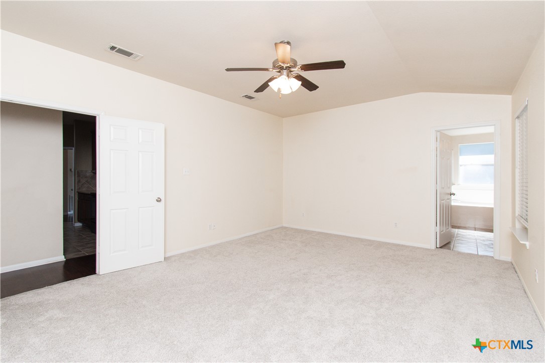 424 Winter Sun Drive Property Photo 11