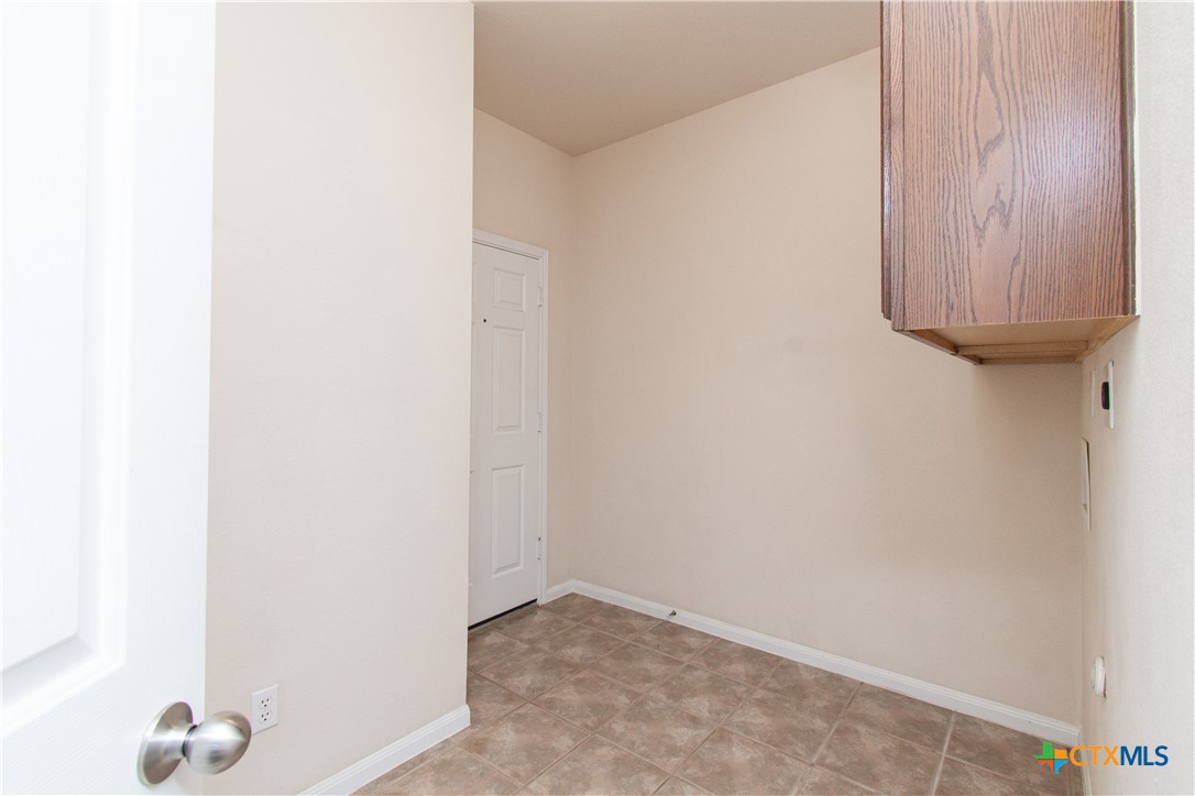 424 Winter Sun Drive Property Photo 17