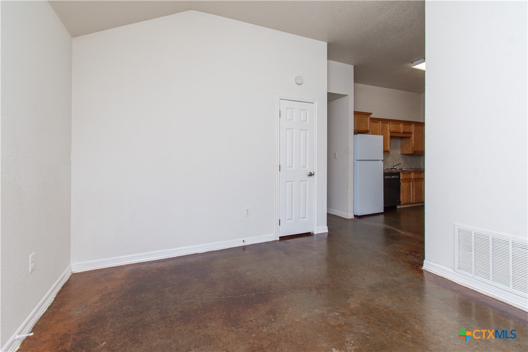 3104 Baldwin Loop A Property Photo 6