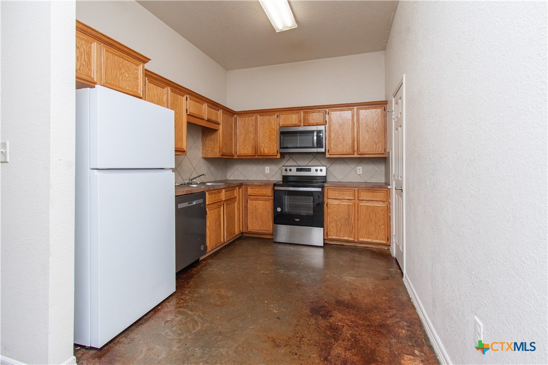 3104 Baldwin Loop A Property Photo 7