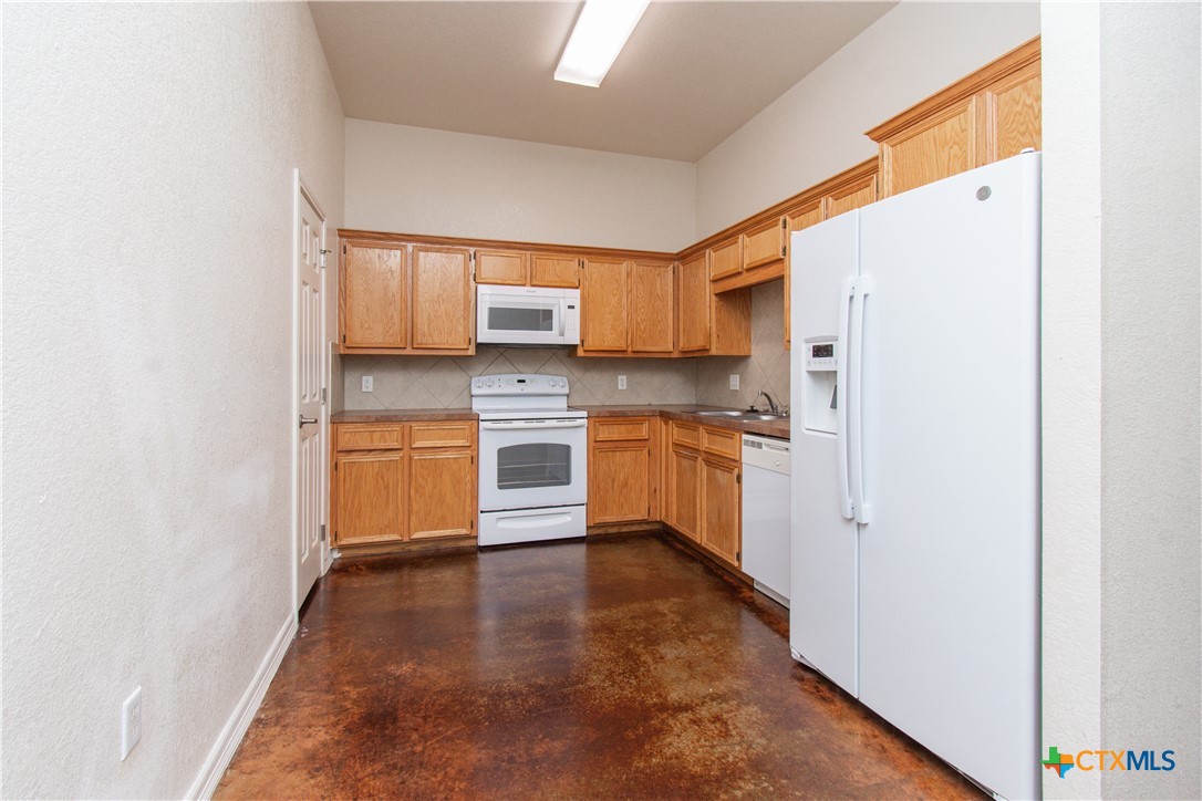 3104 Baldwin Loop B Property Photo 7