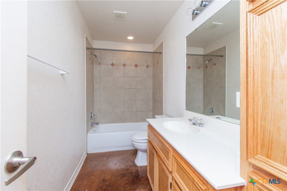 3104 Baldwin Loop B Property Photo 11