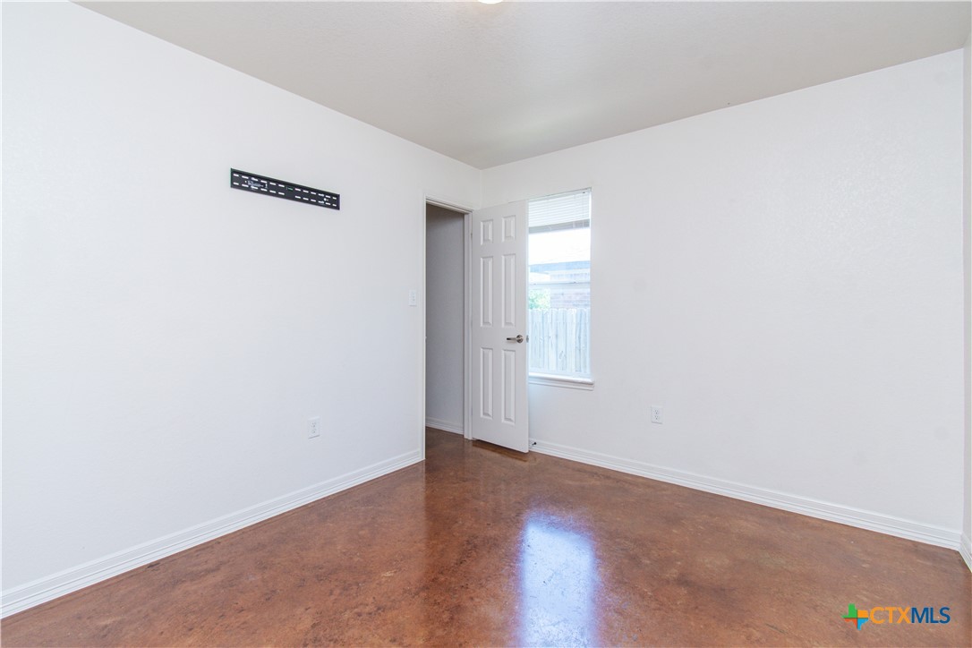 3104 Baldwin Loop B Property Photo 12