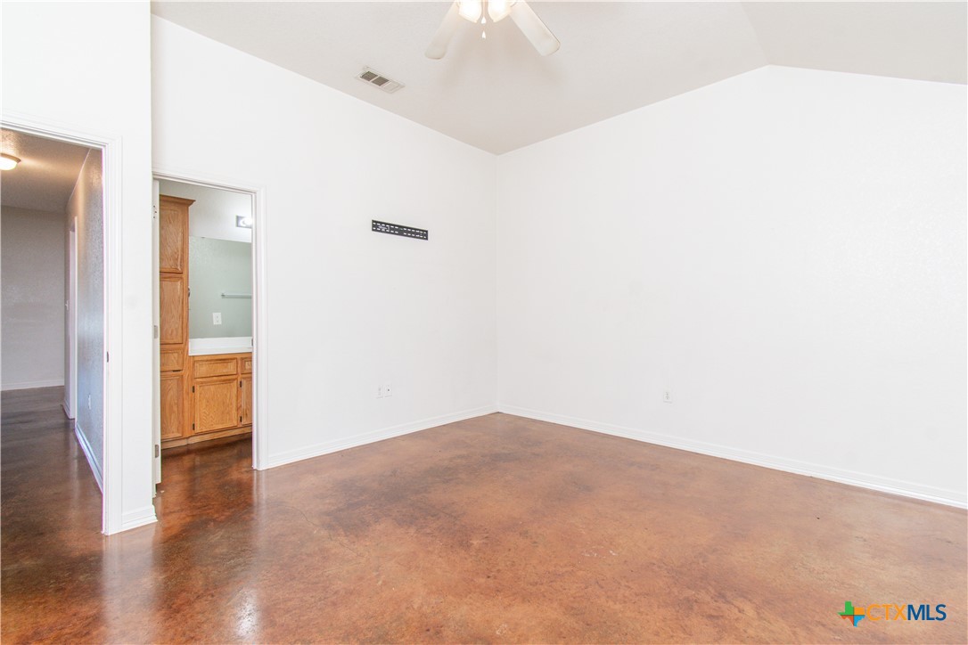 3104 Baldwin Loop B Property Photo 16