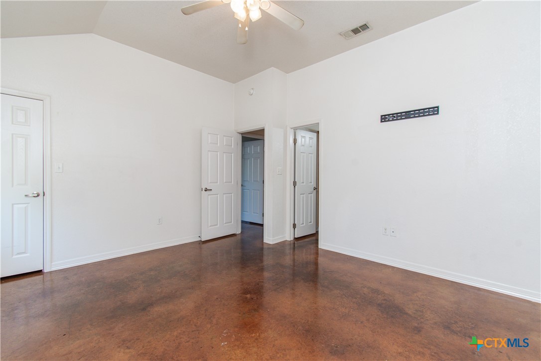 3104 Baldwin Loop B Property Photo 17