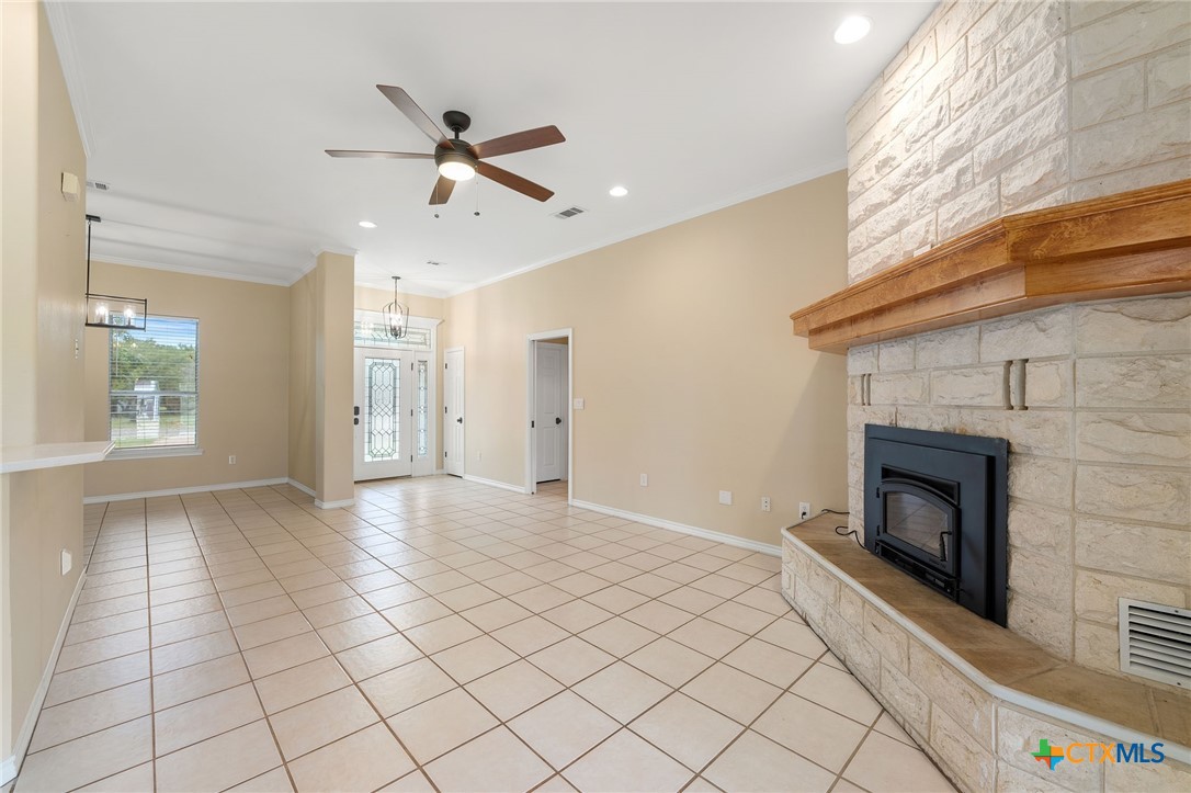 2301 Deer Trail Property Photo 6