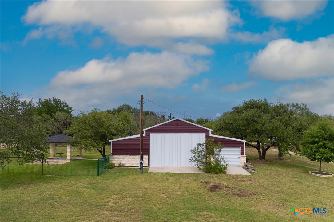 2301 Deer Trail Property Photo 42