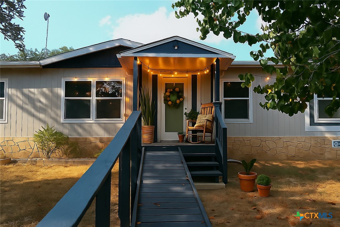 285 Rhonda Drive Property Photo 1