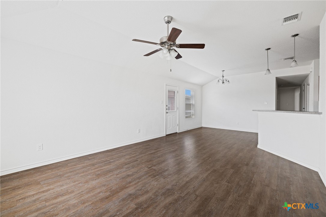 903 Lasso Drive B Property Photo 2
