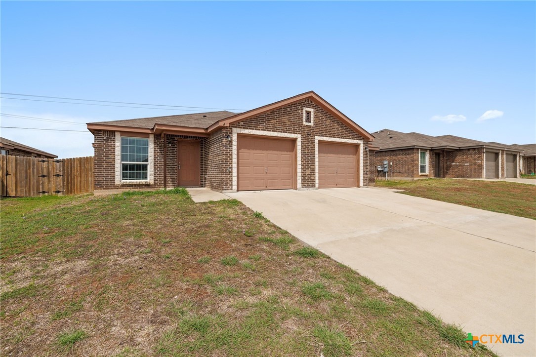 903 Lasso Drive B Property Photo 3