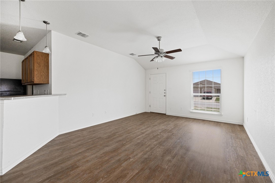 903 Lasso Drive B Property Photo 6