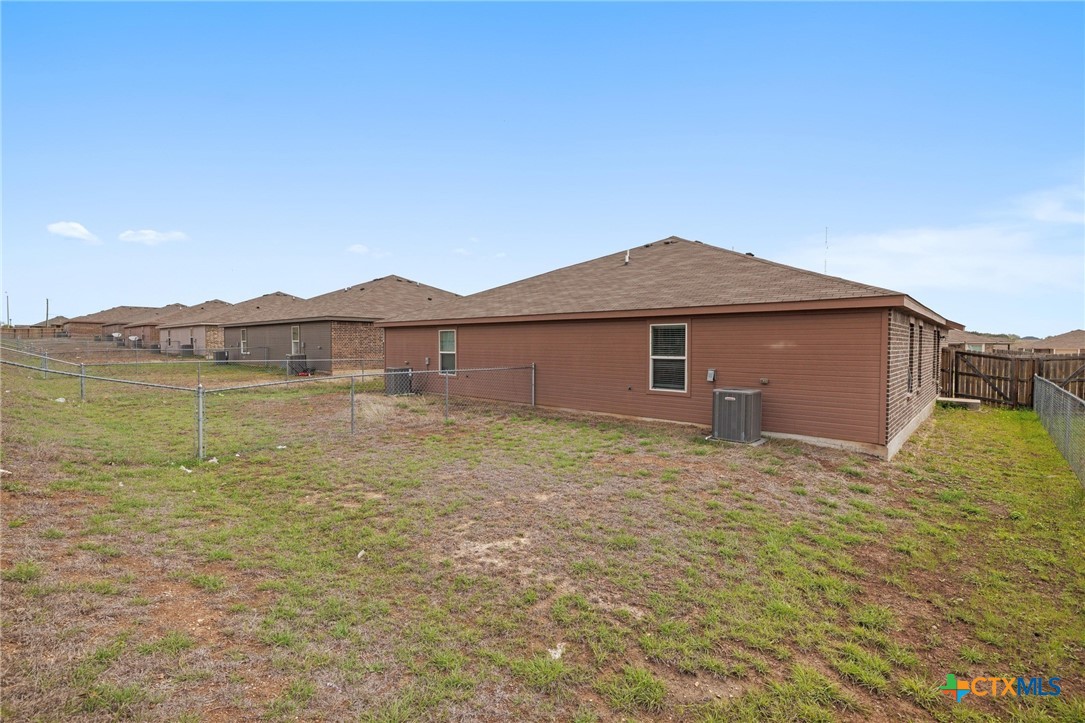 903 Lasso Drive B Property Photo 13