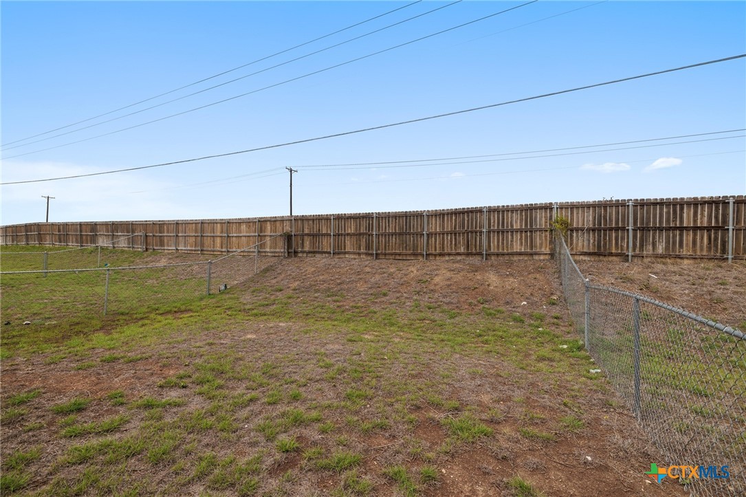 903 Lasso Drive B Property Photo 17