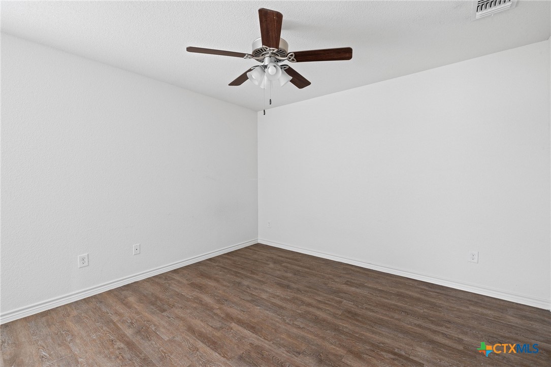 903 Lasso Drive B Property Photo 18
