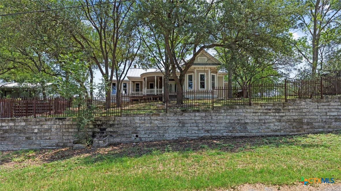 160 E Klein Road Property Photo 3