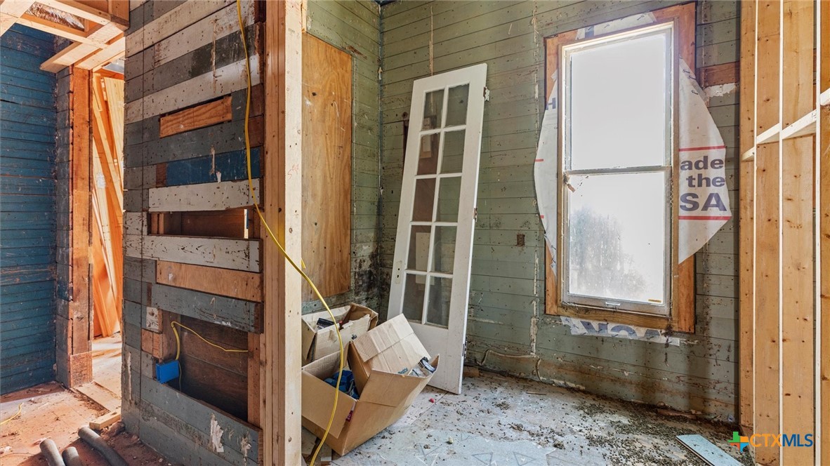 160 E Klein Road Property Photo 15