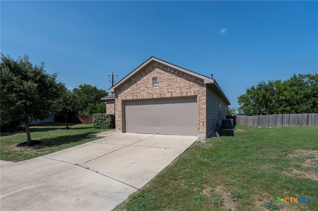 480 Waterloo Drive Property Photo 4