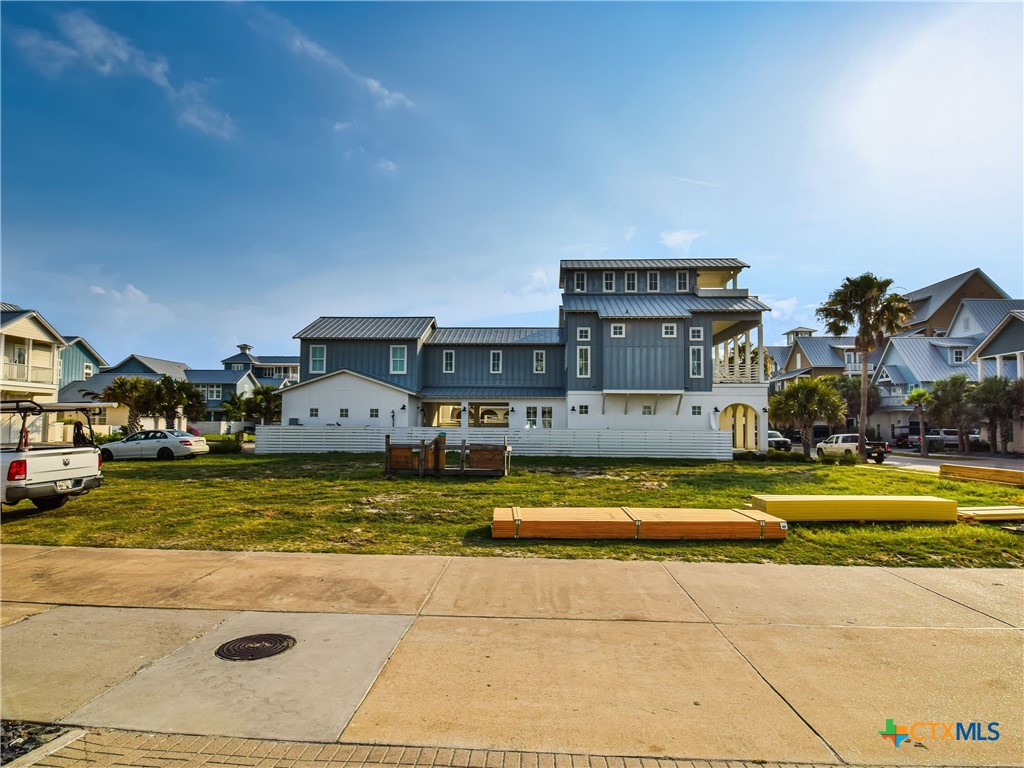 153 Sunrise Avenue Avenue Property Photo 1
