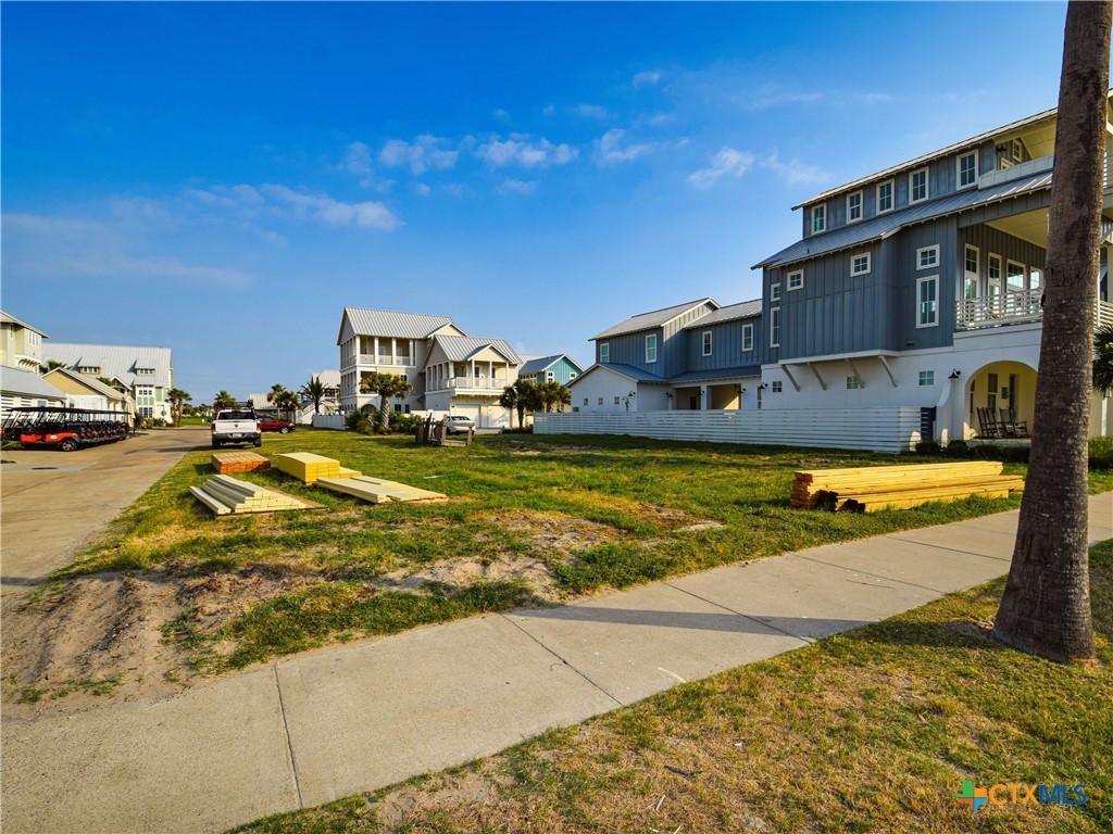 153 Sunrise Avenue Avenue Property Photo 3