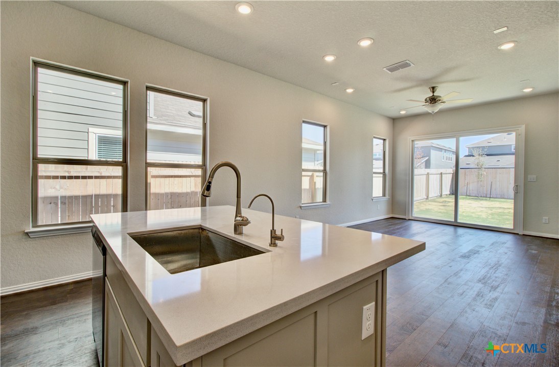 1239 Casetta Run Property Photo 5