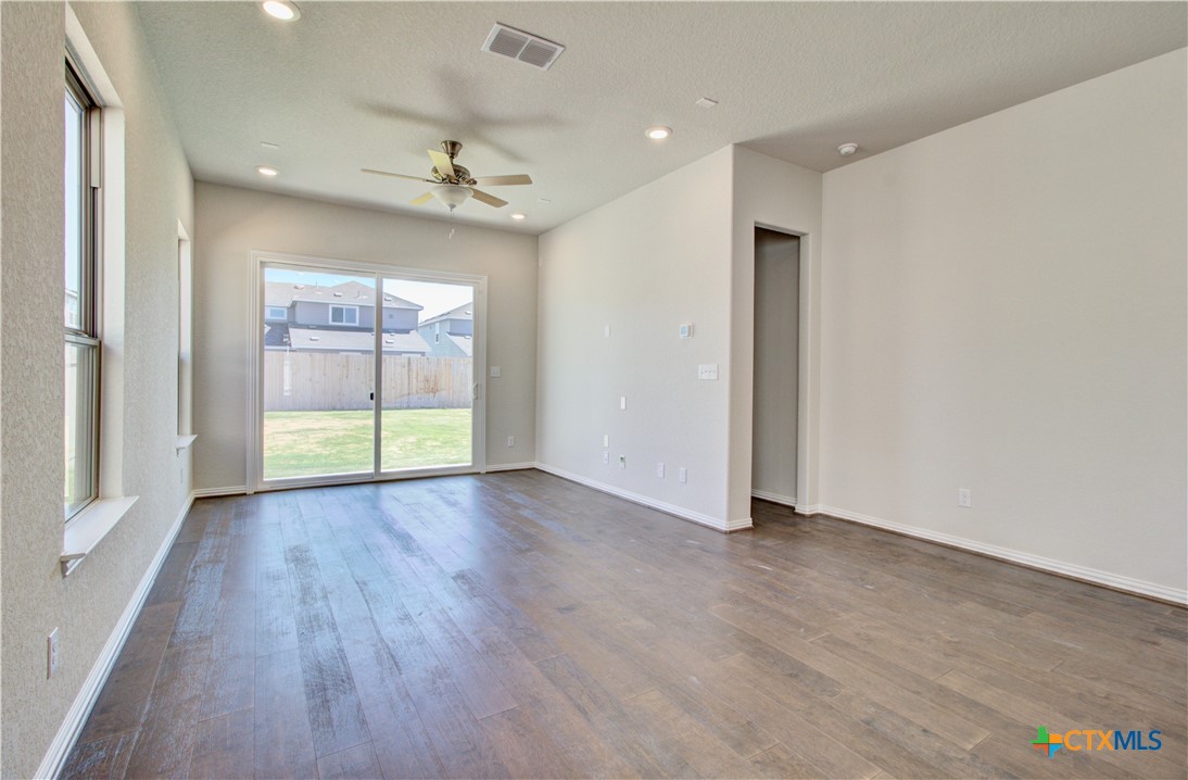 1239 Casetta Run Property Photo 6