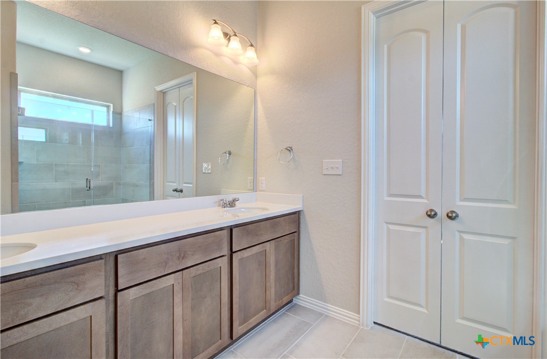 1239 Casetta Run Property Photo 14