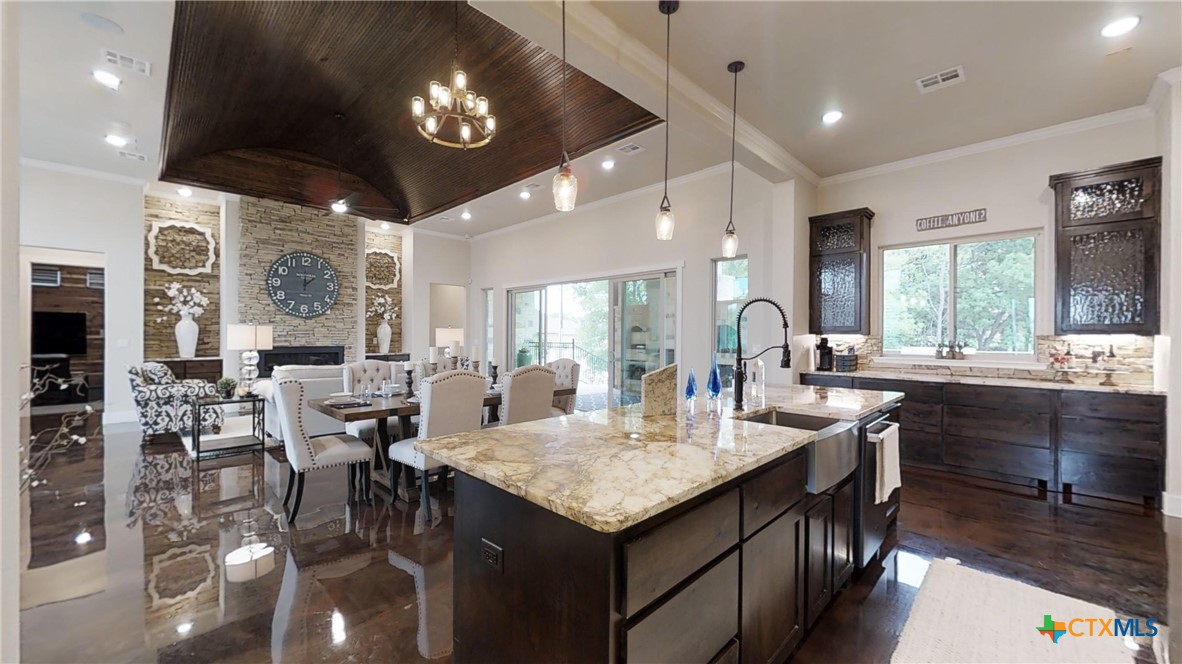 1007 Bella Vita Drive Property Photo 4