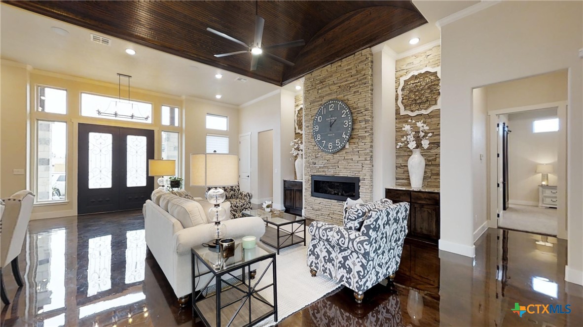1007 Bella Vita Drive Property Photo 11