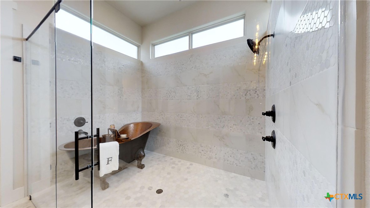 1007 Bella Vita Drive Property Photo 14