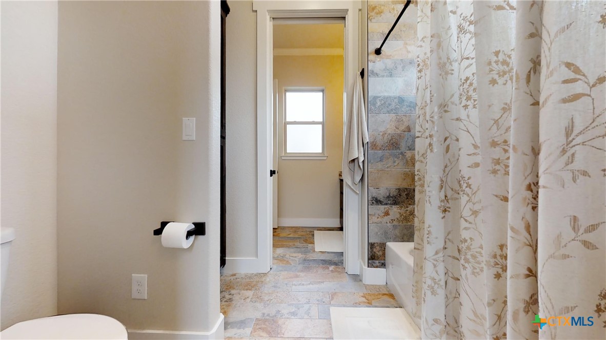 1007 Bella Vita Drive Property Photo 33