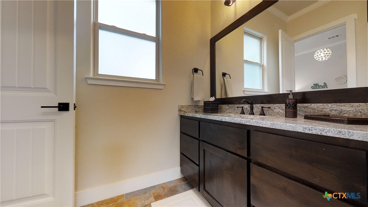 1007 Bella Vita Drive Property Photo 34