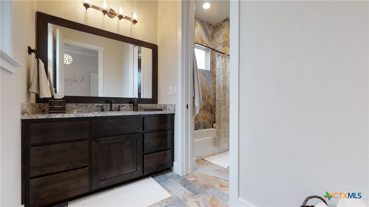 1007 Bella Vita Drive Property Photo 35