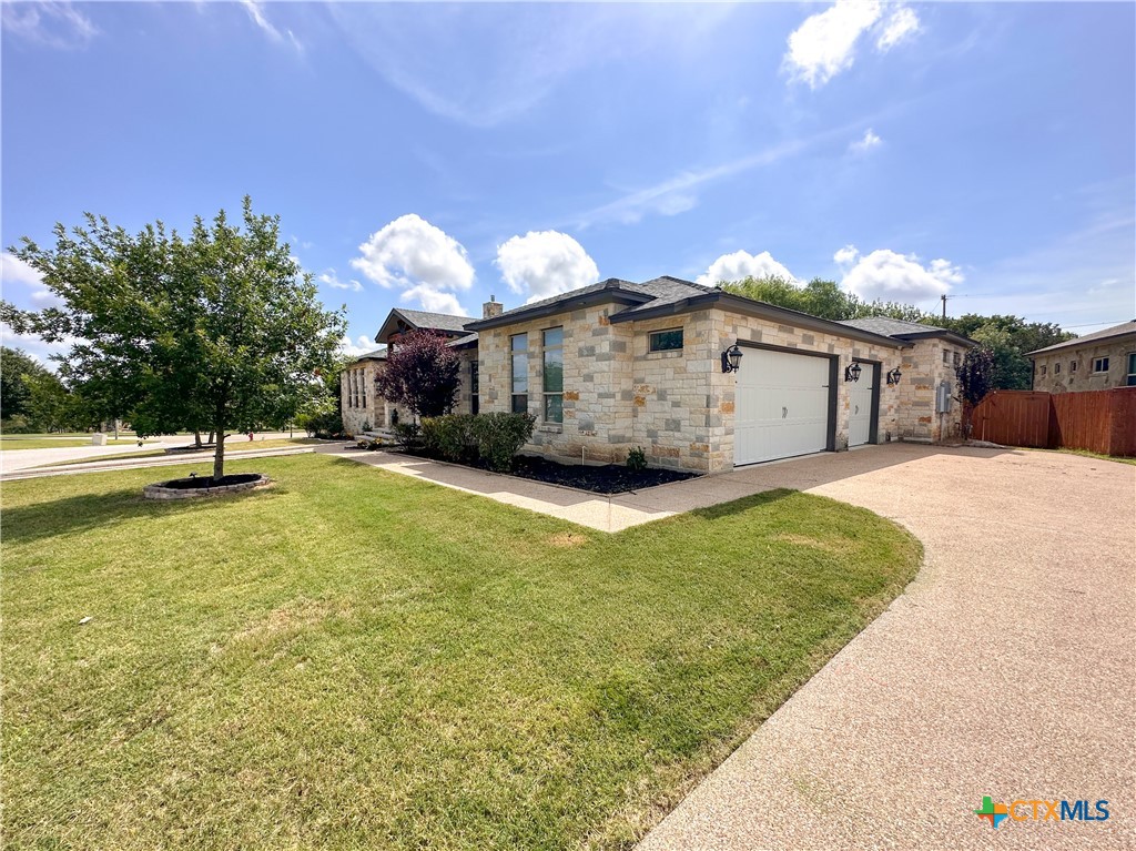 1007 Bella Vita Drive Property Photo 46