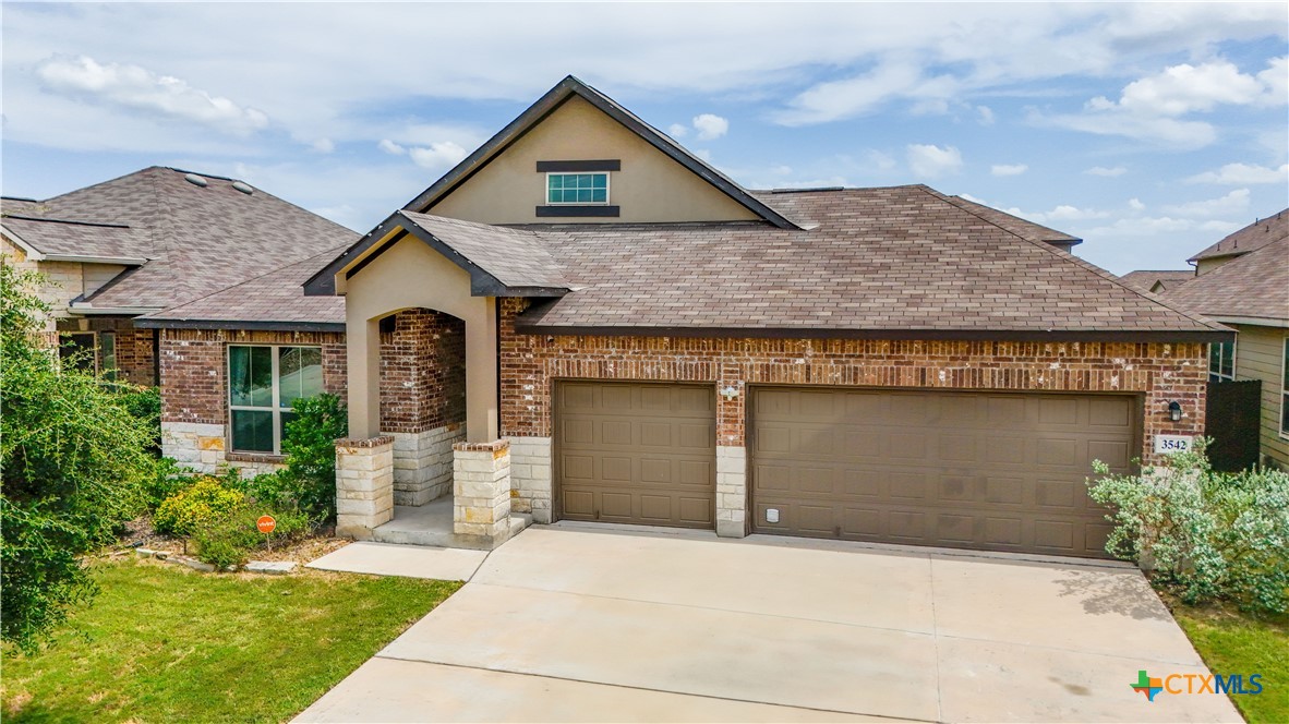 3542 Hurricane Trail Property Photo 7