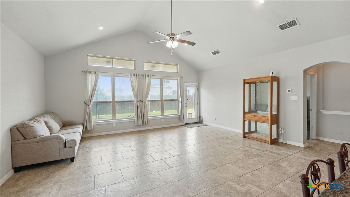 3542 Hurricane Trail Property Photo 16